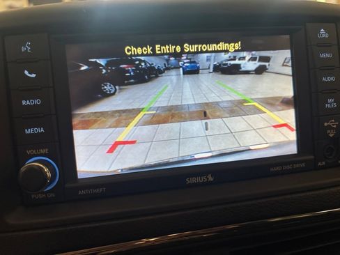 Used 2015 Dodge Grand Caravan SXT w/ UConnect Hands-Free Group FWD image 15