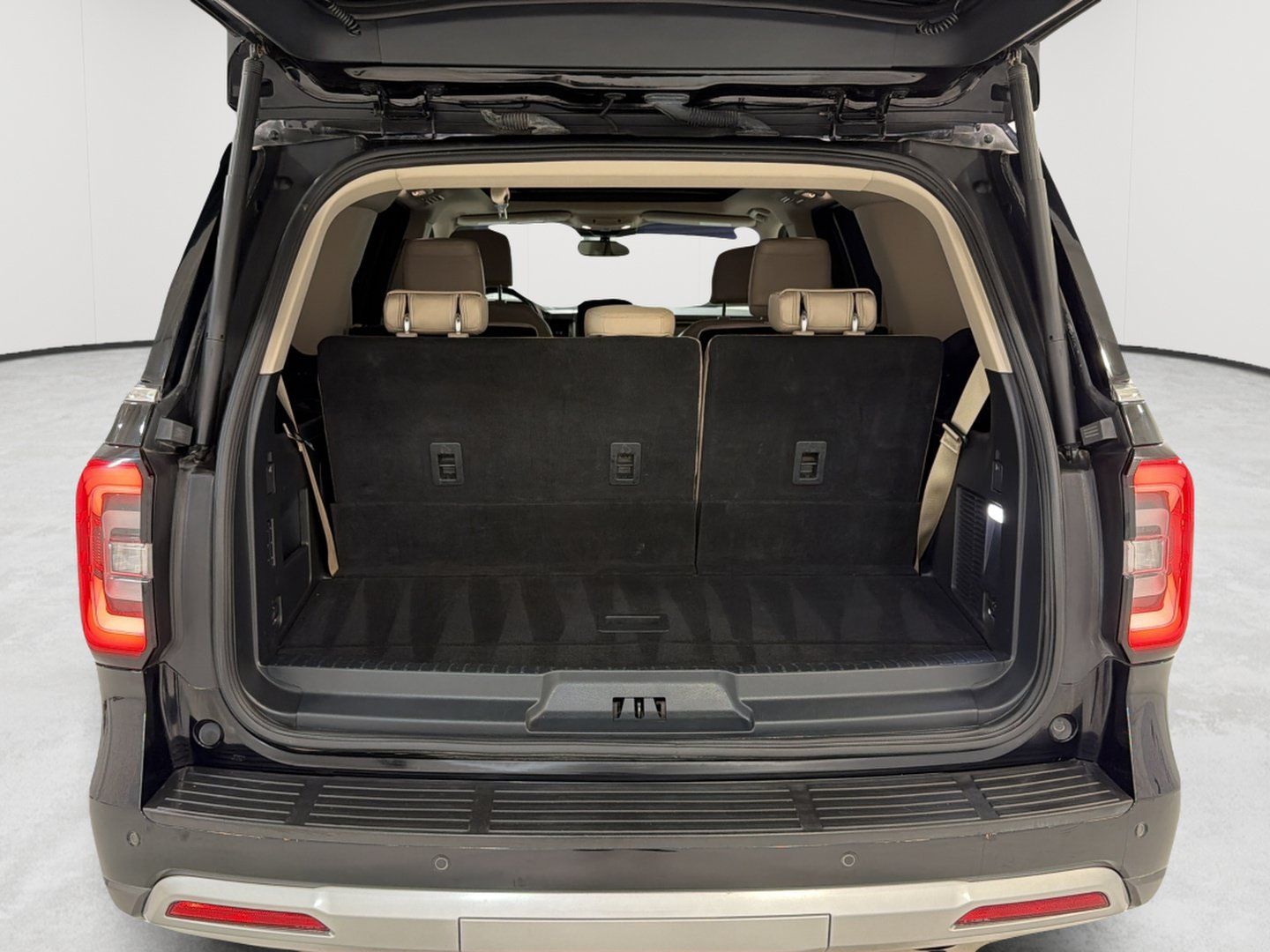 Used 2023 Ford Expedition Limited RWD image 26