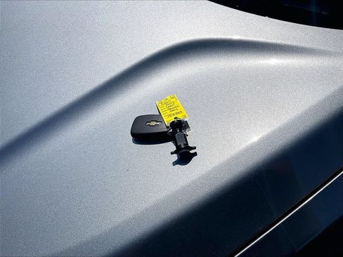 Used 2023 Chevrolet Equinox RS w/ LPO, Floor Liner Package FWD image 10