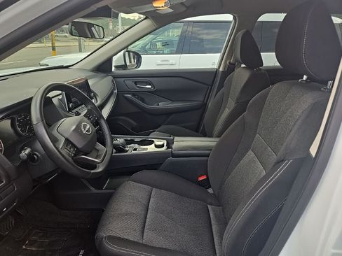 Used 2025 Nissan Rogue SV AWD/4WD image 8