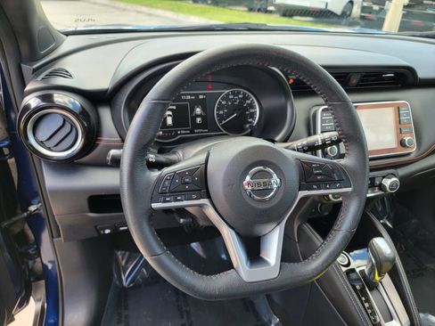 Used 2020 Nissan Kicks SR w/ SR Premium Package FWD image 20