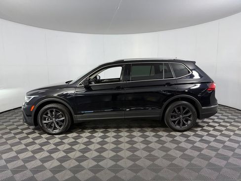 Used 2022 Volkswagen Tiguan SE FWD image 11