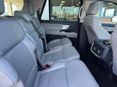 Used 2025 Ford Expedition Max Active image 35