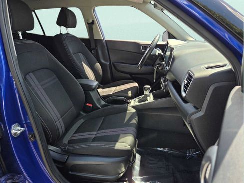 Used 2021 Hyundai Venue SEL FWD image 18