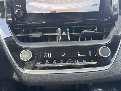 Used 2023 Toyota Corolla LE FWD image 32