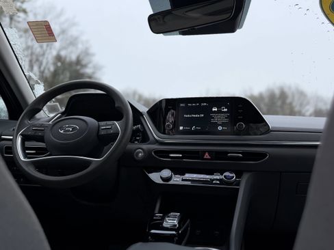 Used 2020 Hyundai Sonata SEL w/ Cargo Package image 2