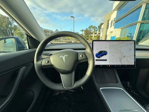 Used 2022 Tesla Model Y Long Range AWD/4WD image 15