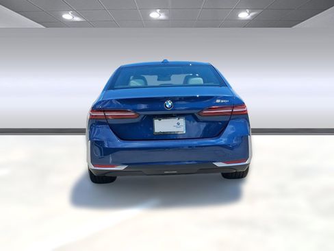 Used 2026 BMW 530i w/ Premium Package image 8