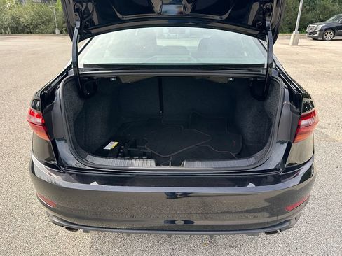 Used 2019 Volkswagen Jetta GLI FWD image 18