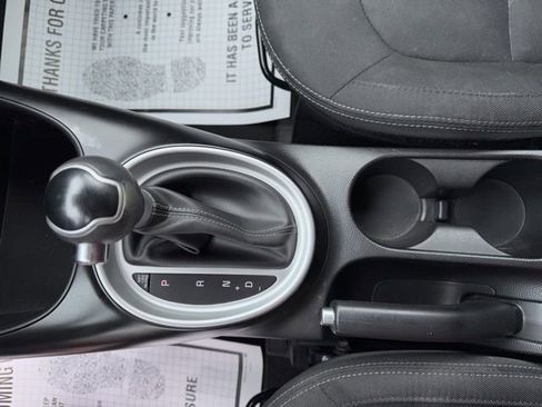 Used 2018 Kia Soul + image 16