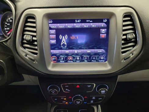 Used 2018 Jeep Compass Latitude w/ Popular Equipment Group FWD image 25