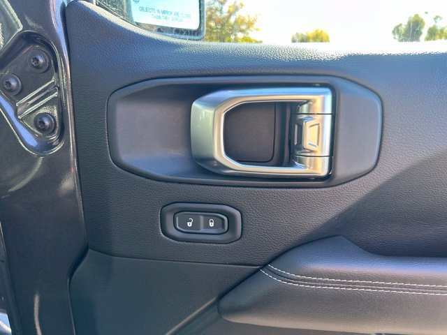 Used 2019 Jeep Wrangler Unlimited Sahara AWD/4WD image 30