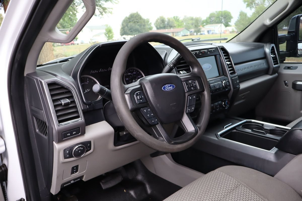 Used 2019 Ford F350 XLT w/ XLT Premium Package AWD/4WD image 15