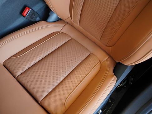 New 2026 BMW 330i Sedan w/ Premium Package image 11