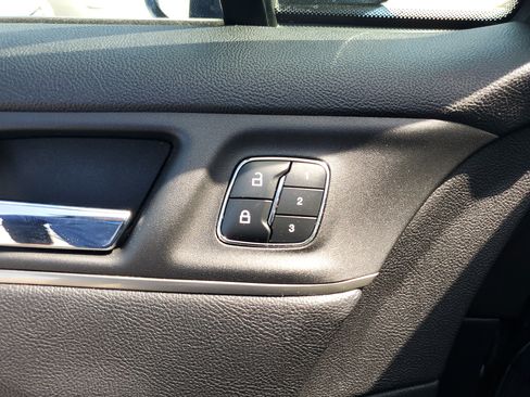 Used 2017 Lincoln MKC Premiere image 18