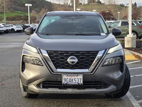 Used 2023 Nissan Rogue S image 2