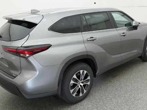 New 2026 Toyota Highlander XLE AWD/4WD image 9