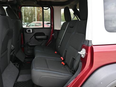 Used 2021 Jeep Wrangler Unlimited Islander image 18