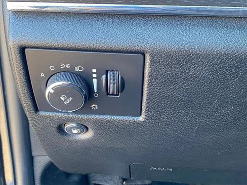 Used 2015 Jeep Grand Cherokee Limited RWD image 12