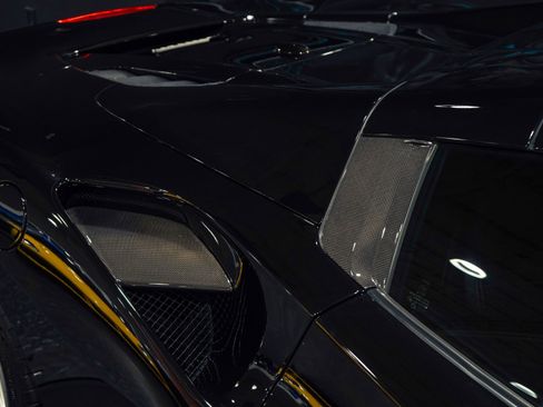 Used 2016 Ferrari 488 Spider image 9