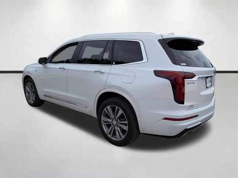 Used 2024 Cadillac XT6 Premium Luxury FWD image 6
