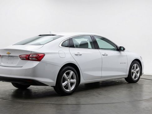 Used 2024 Chevrolet Malibu LT FWD image 9