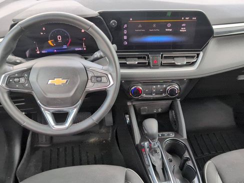 Certified 2024 Chevrolet TrailBlazer LT w/ LT Cold Weather Package FWD image 32