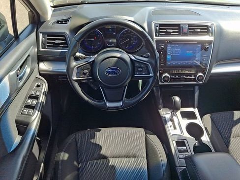 Used 2018 Subaru Outback 2.5i Premium AWD/4WD image 11