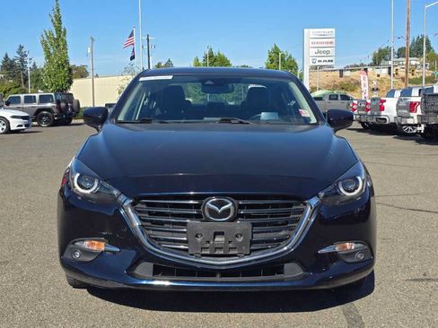 Used 2018 MAZDA MAZDA3 Grand Touring w/ Premium Equipment Package FWD image 19