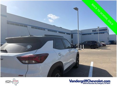Used 2023 Chevrolet TrailBlazer RS w/ Sun and Liftgate Package FWD image 7