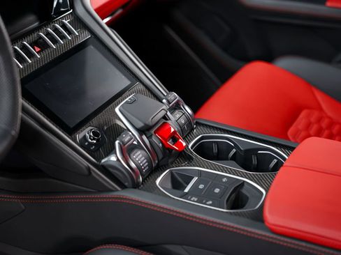 Used 2022 Lamborghini Urus image 24