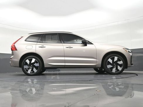Used 2025 Volvo XC60 T8 Plus w/ Protection Package Premier AWD/4WD image 23