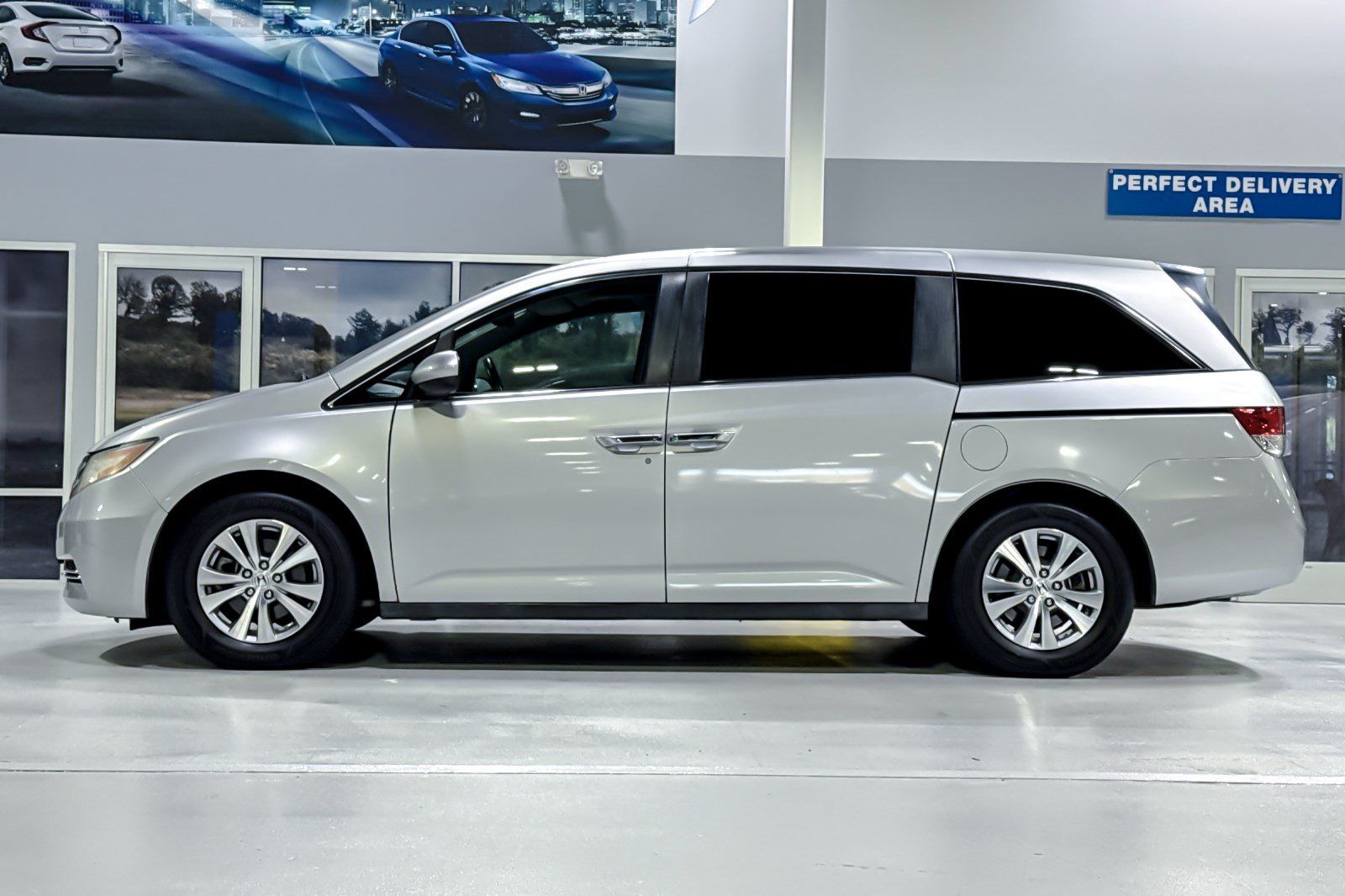 Used 2014 Honda Odyssey EX-L image 2