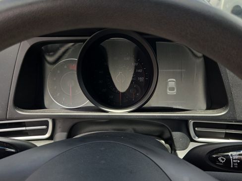 Used 2022 Hyundai Elantra SE FWD image 8