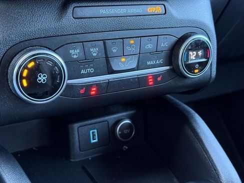 Used 2020 Ford Escape SE image 27