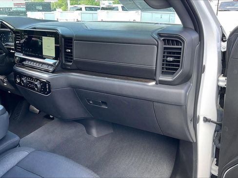 Used 2023 Chevrolet Silverado 1500 LT AWD/4WD image 17