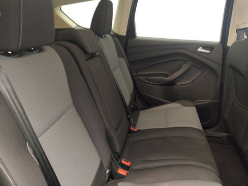 Used 2019 Ford Escape SE FWD image 19
