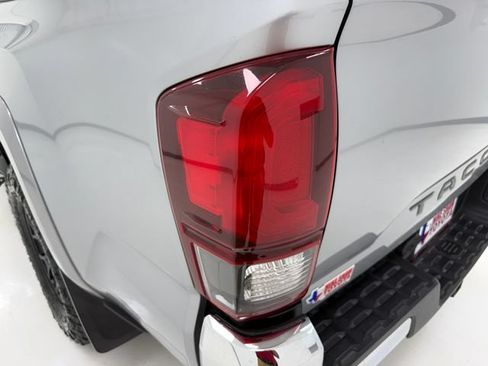 Used 2021 Toyota Tacoma SR5 RWD image 36