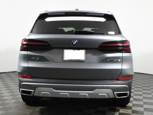 Used 2025 BMW X5 xDrive50e w/ Parking Assistance Package image 6