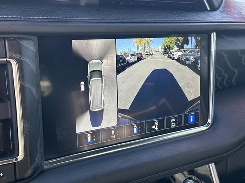 Used 2023 GMC Yukon Denali image 14