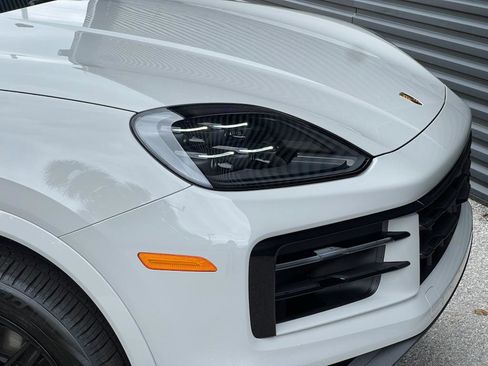 New 2025 Porsche Cayenne image 13