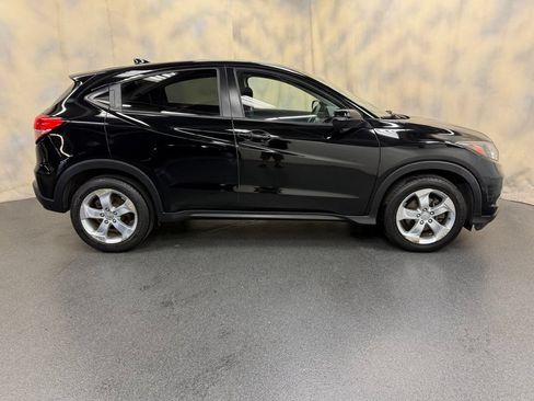 Used 2016 Honda HR-V EX image 8