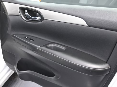 Used 2017 Nissan Sentra S image 24