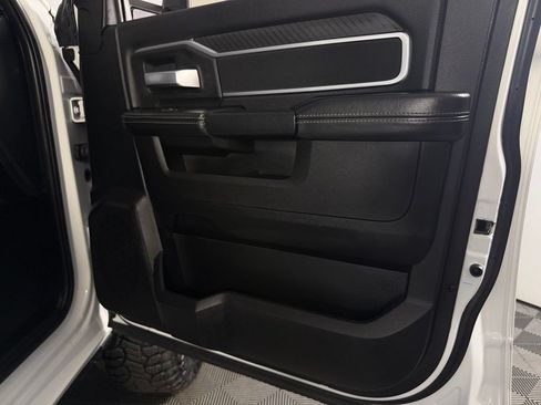 Certified 2025 RAM 2500 Big Horn AWD/4WD image 30