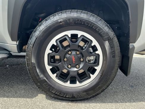 Used 2025 Toyota 4Runner TRD Off-Road Premium AWD/4WD image 7