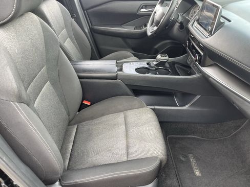 Used 2025 Nissan Rogue SV FWD image 13