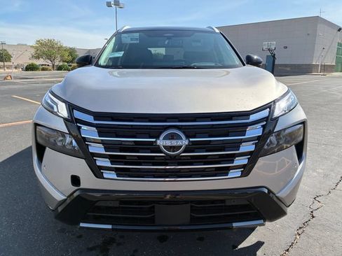 New 2026 Nissan Rogue Platinum w/ Platinum Premium Package AWD/4WD image 9