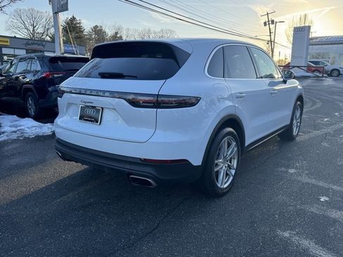 Used 2023 Porsche Cayenne image 5
