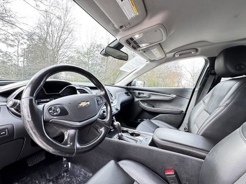Used 2018 Chevrolet Impala LT image 9