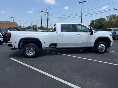 Certified 2024 GMC Sierra 3500 Denali w/ Denali Reserve Package AWD/4WD image 10